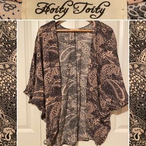2/$30⭐️Hoity Toity paisley print kimono, M